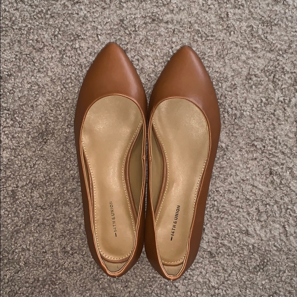 Brown leather pointed flats
